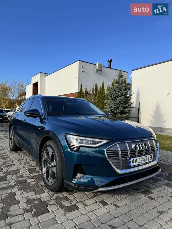 Audi E-tron (2019)
