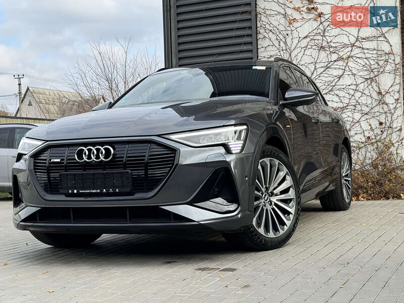 Audi E-tron (2021)