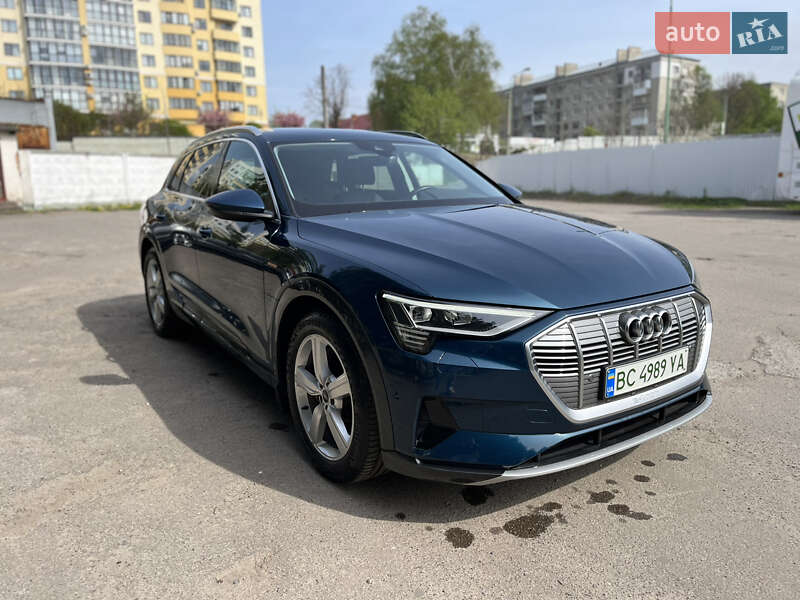Audi E-tron (2021)