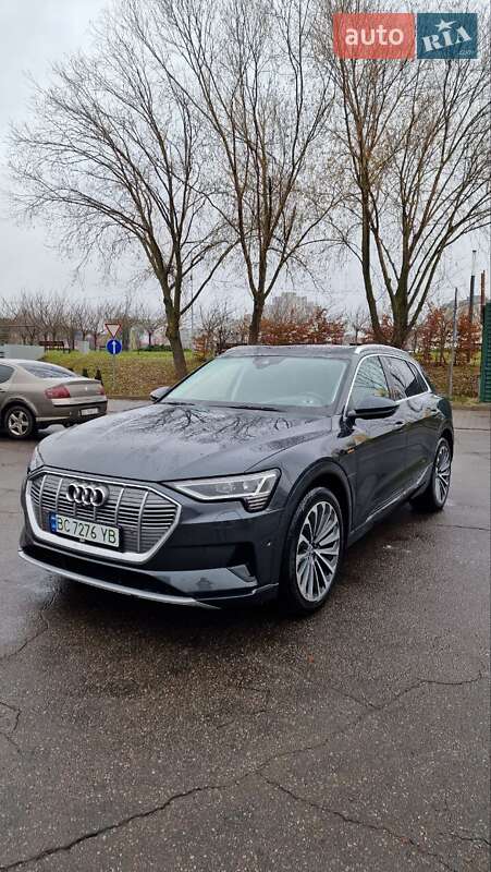 Audi E-tron (2019)