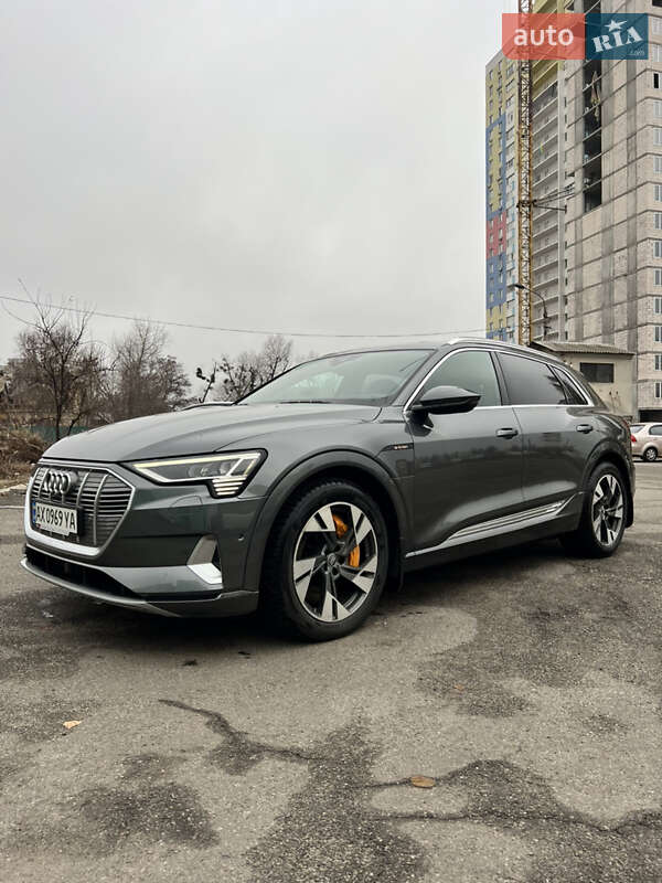 Audi E-tron (2019)