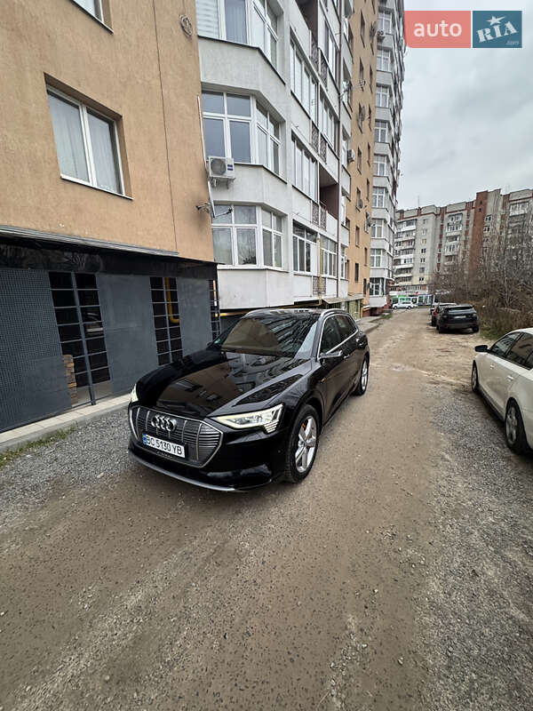 Audi E-tron (2019)