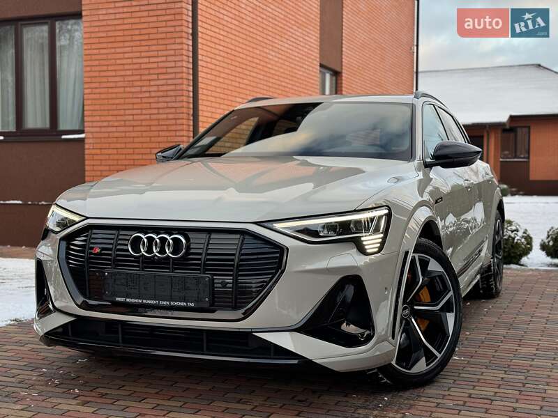 Audi E-tron (2021)