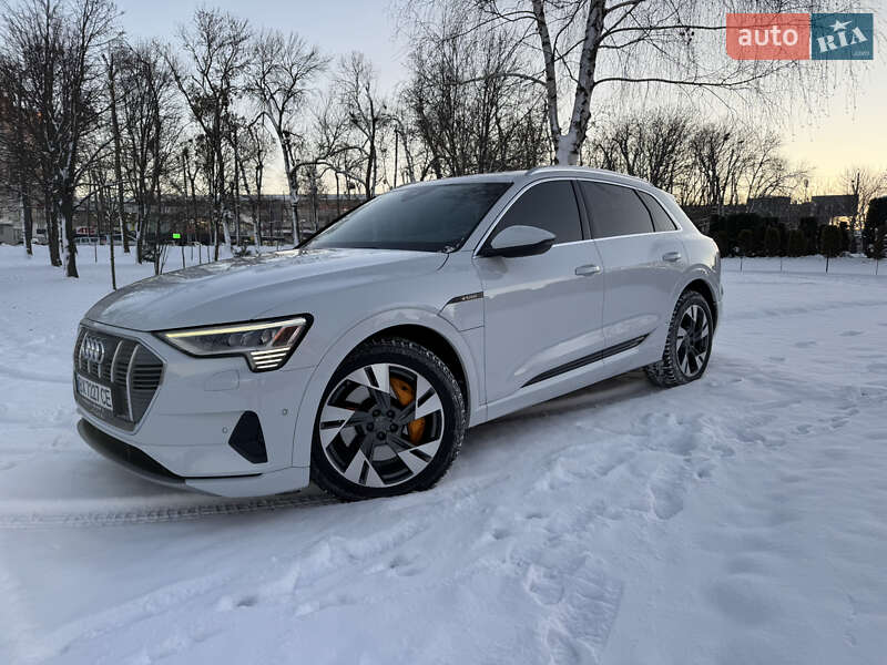 Audi E-tron (2020)