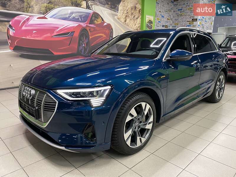 Audi E-tron (2019)