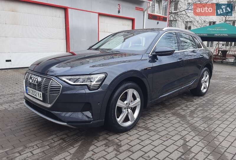 Audi E-tron (2019)