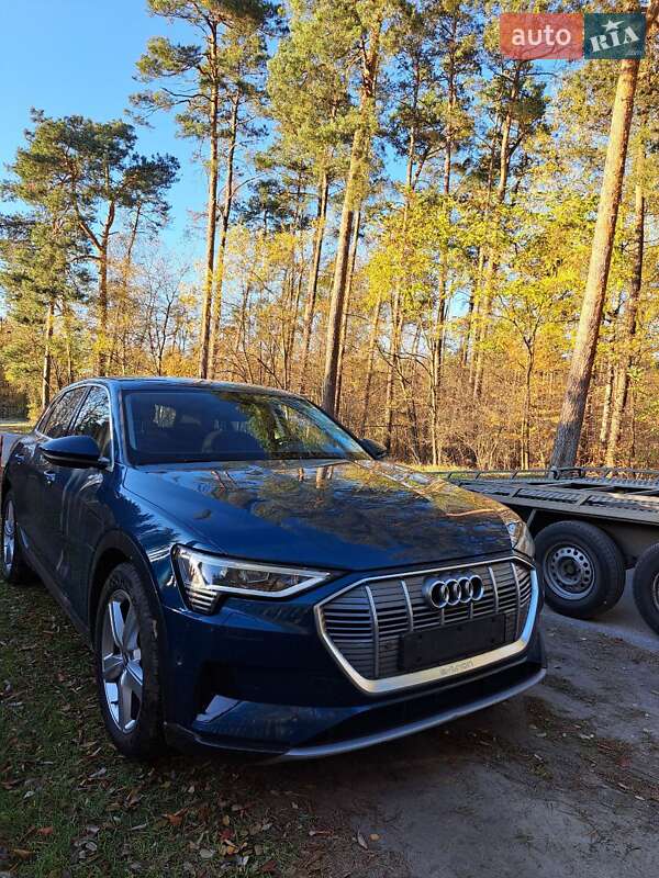 Audi E-tron (2019)