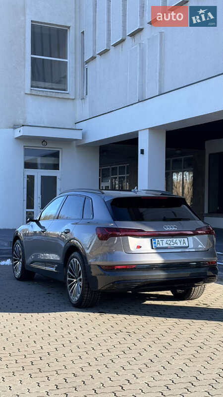 Audi E-tron (2019)