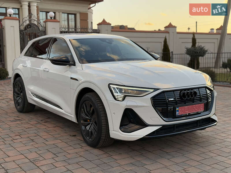 Audi E-tron (2022)