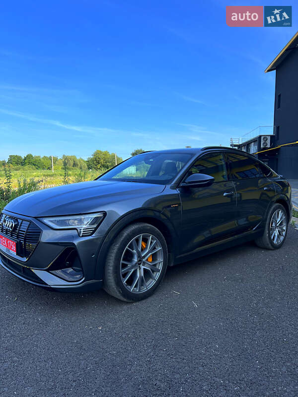 Audi E-tron (2020)