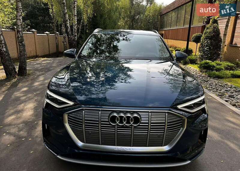 Audi E-tron (2019)
