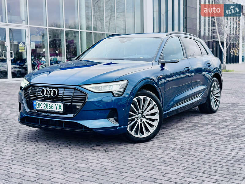 Audi E-tron (2019)