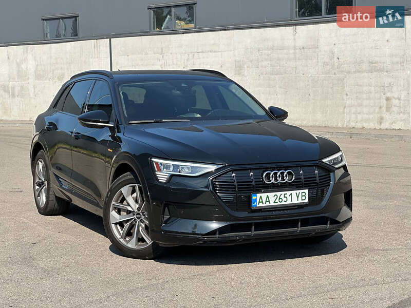 Audi E-tron (2021)