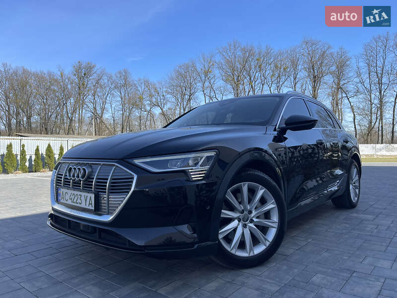 Audi E-tron (2019)