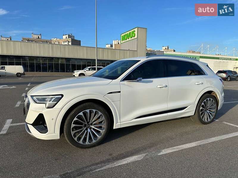 Audi E-tron (2020)