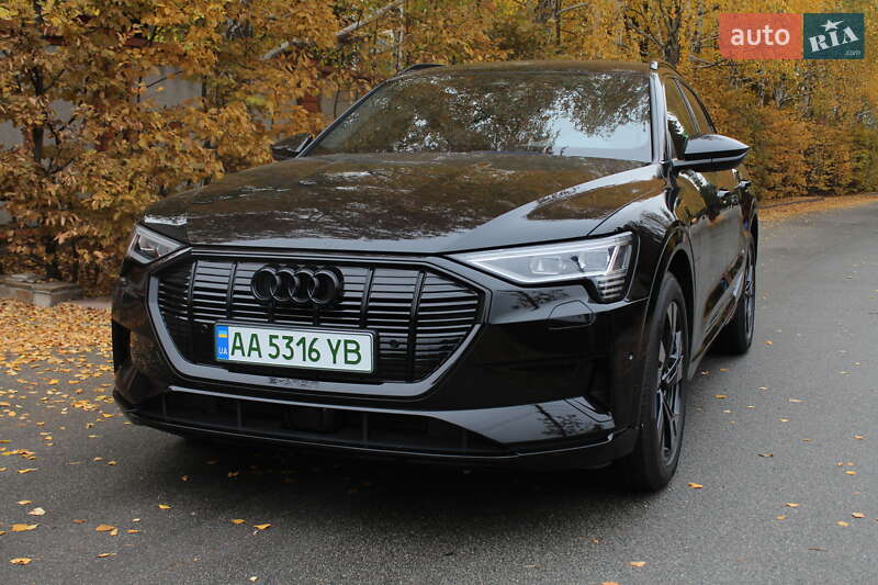 Audi E-tron (2019)