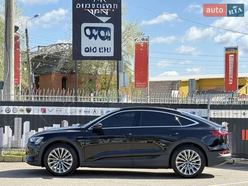 Audi E-tron (2020)