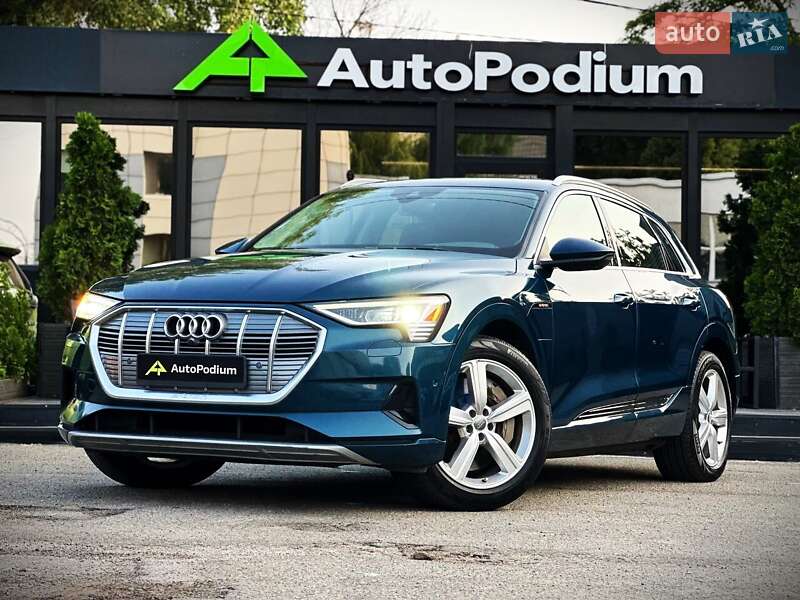 Audi E-tron (2019)