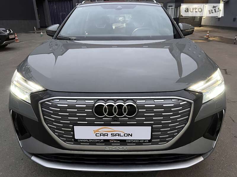 Audi Q4 e-tron (2023)