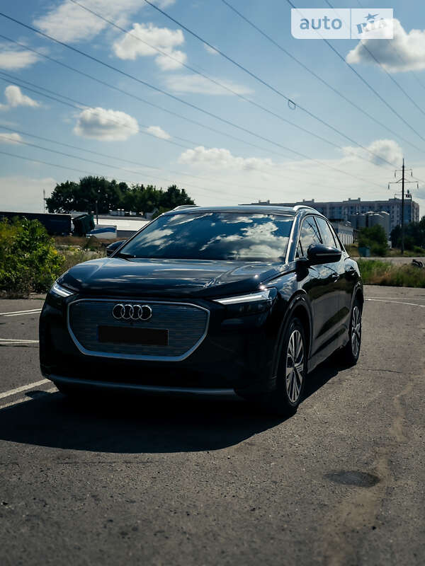 Audi Q4 e-tron (2021)