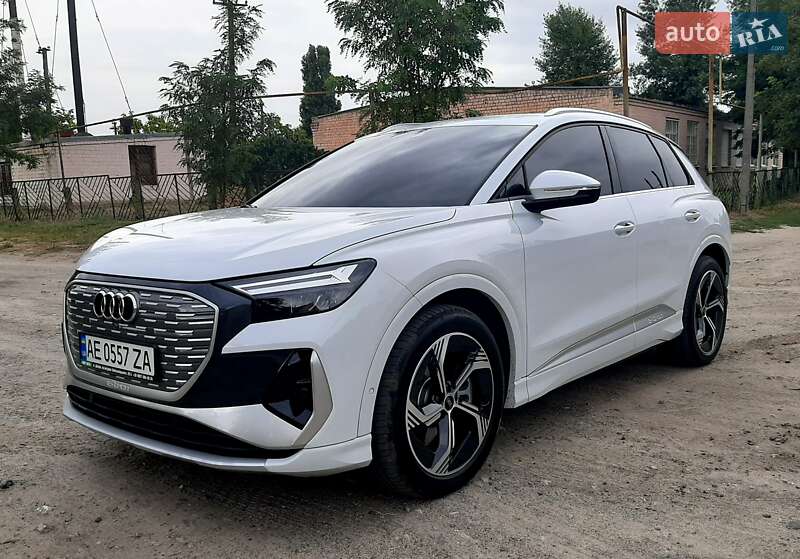 Audi Q4 (2023)