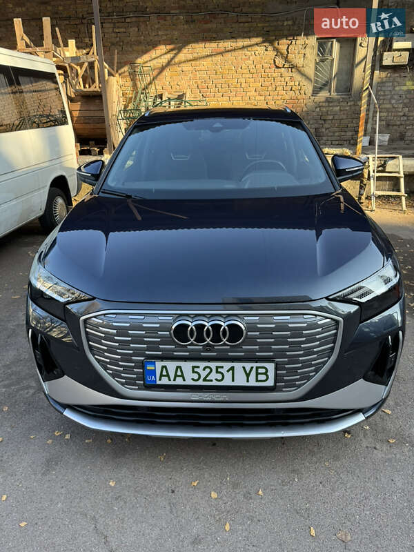 Audi Q4 (2023)