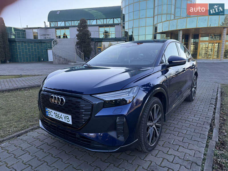 Audi Q4 e-tron (2021)
