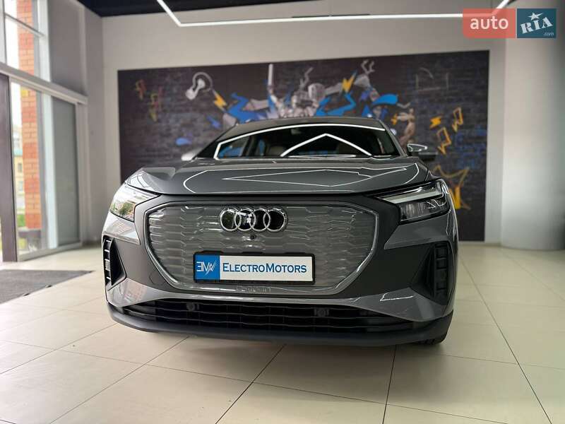 Audi Q4 e-tron (2022)