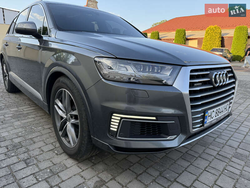 Audi Q7 e-tron (2018)
