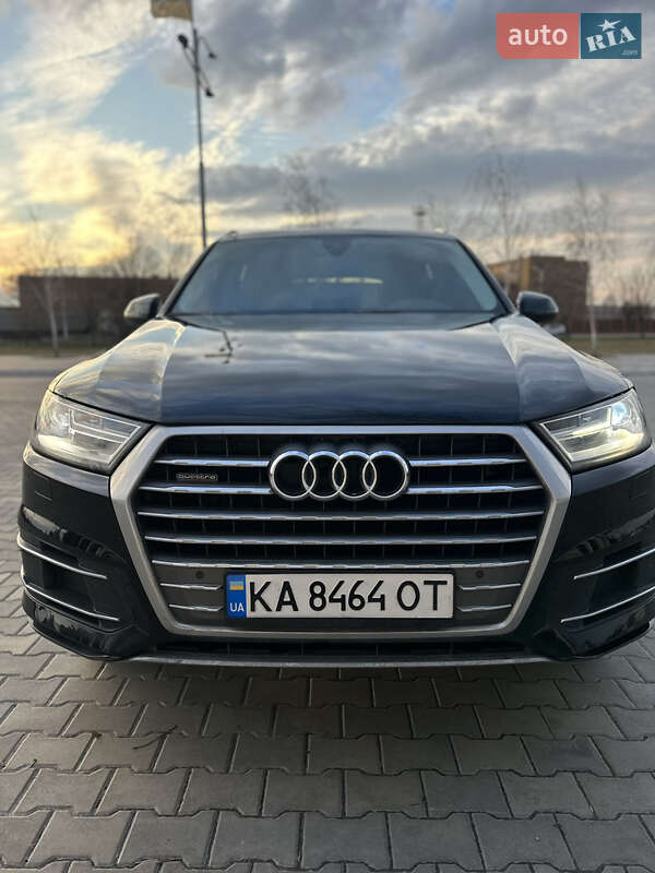 Audi Q7 (2017)