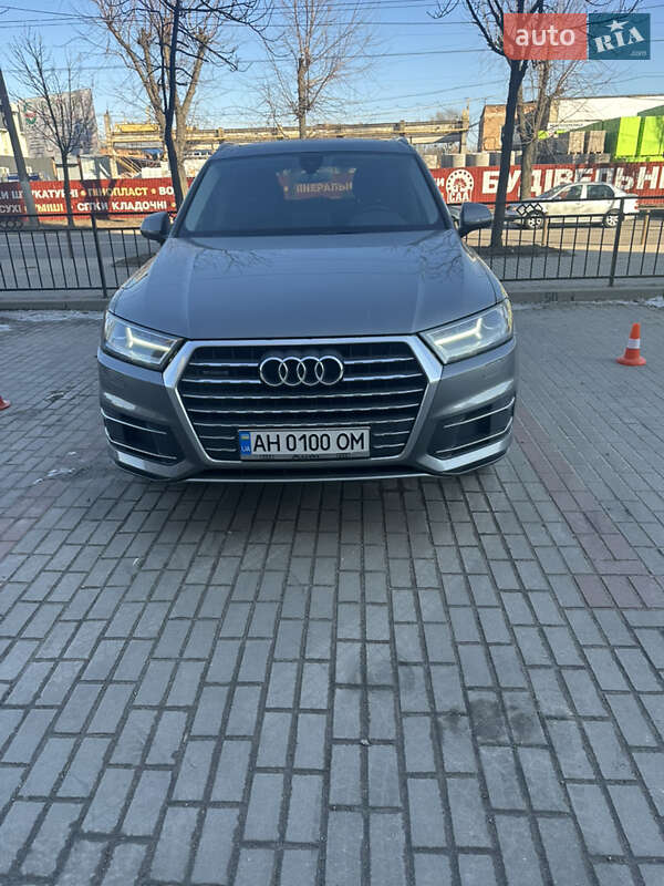Audi Q7 (2016)