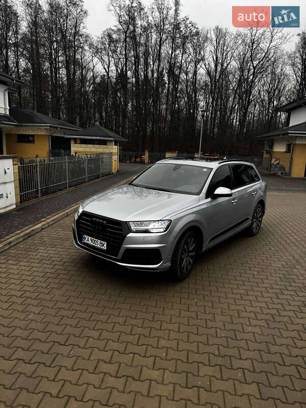Audi Q7 (2017)