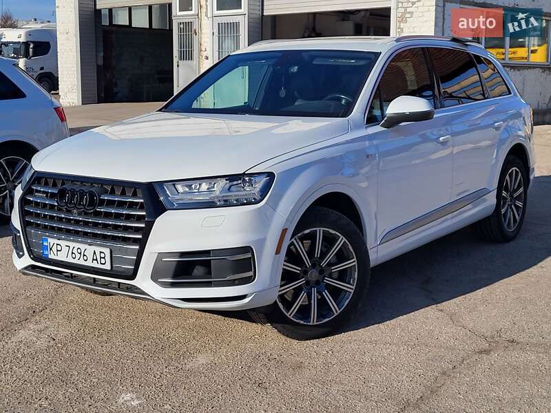 Audi Q7 (2016)