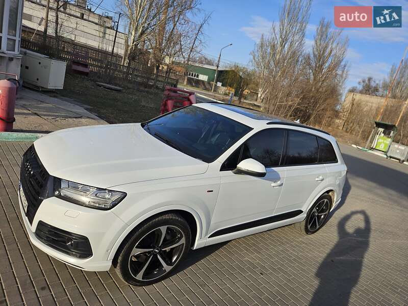 Audi Q7 (2018)