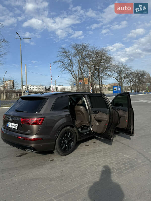 Audi Q7 (2016)