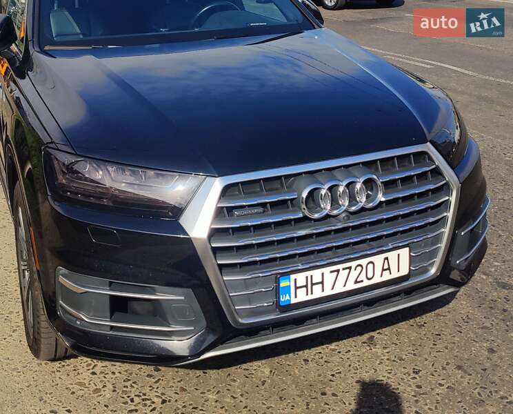 Audi Q7 (2017)