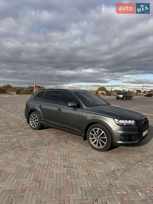 Audi Q7 (2017)