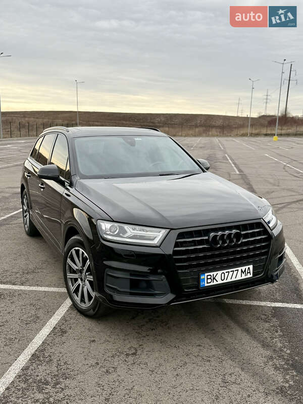 Audi Q7 (2017)