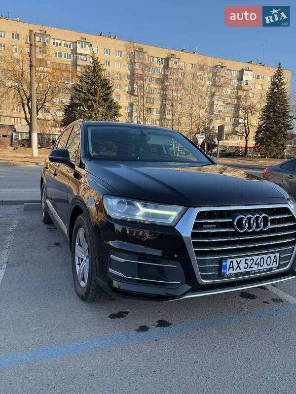 Audi Q7 (2017)