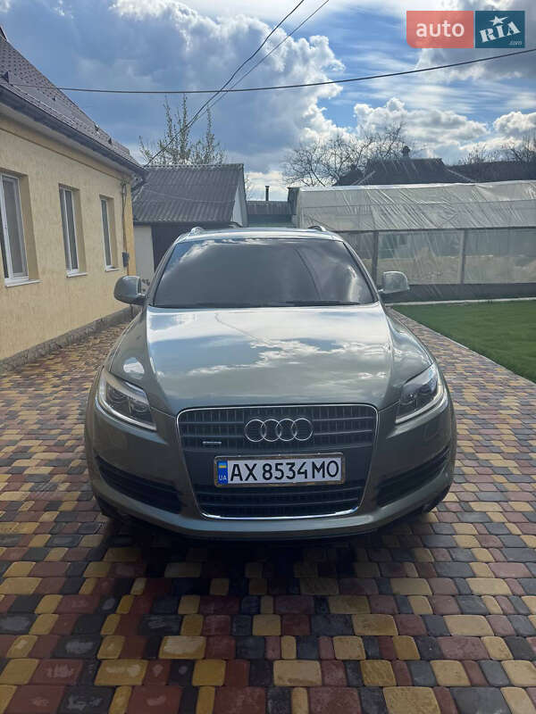 Audi Q7 (2008)