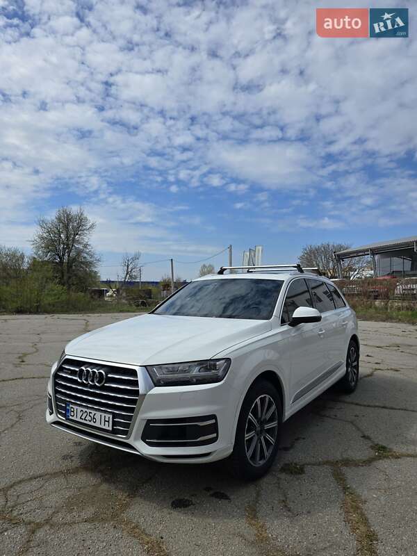 Audi Q7 (2016)