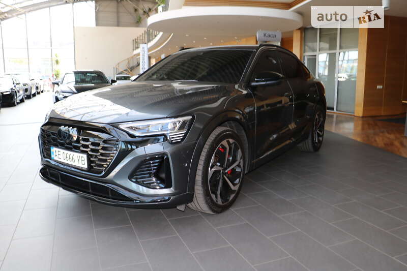 Audi Q8 e-tron (2023)