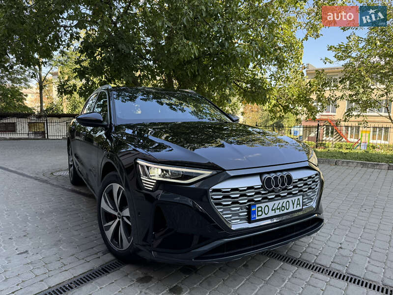 Audi Q8 e-tron (2023)
