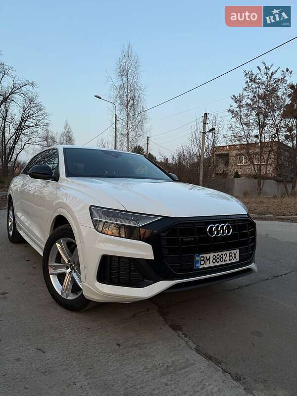 Audi Q8 (2020)