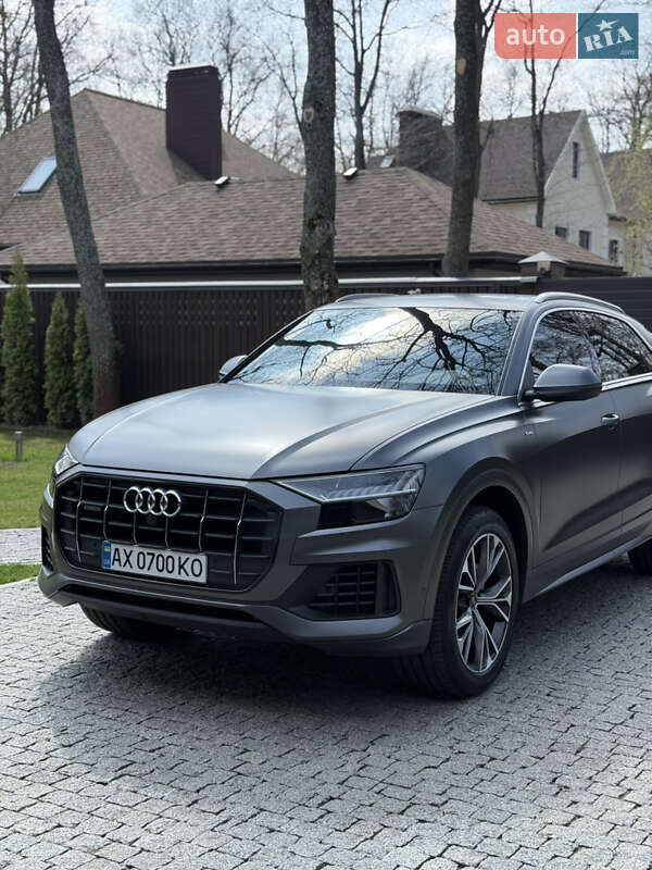 Audi Q8 (2020)
