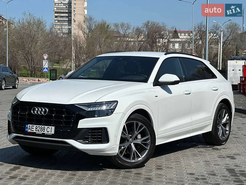 Audi Q8 (2020)