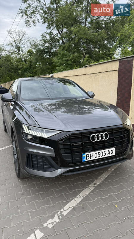 Audi Q8 (2020)