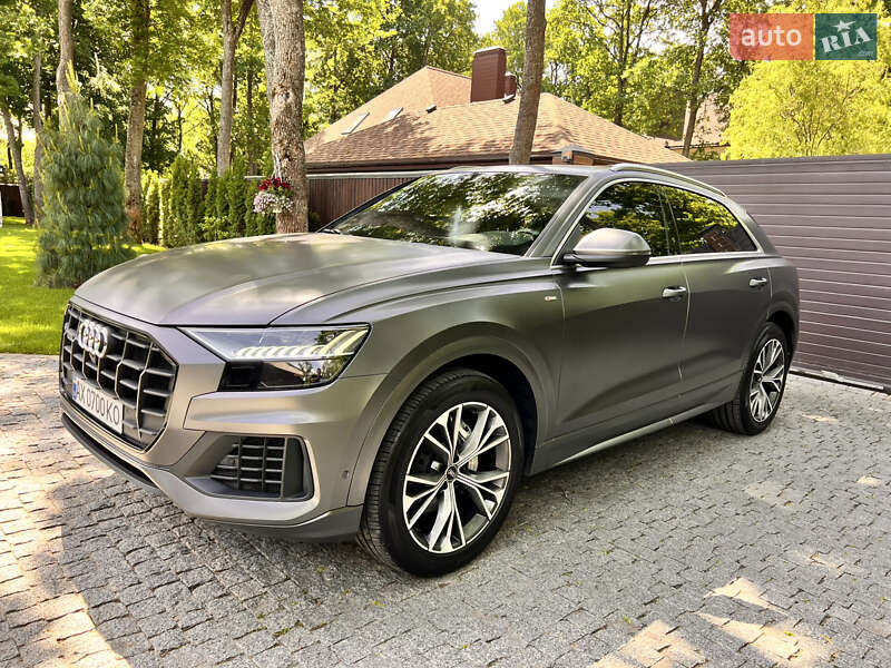Audi Q8 (2020)