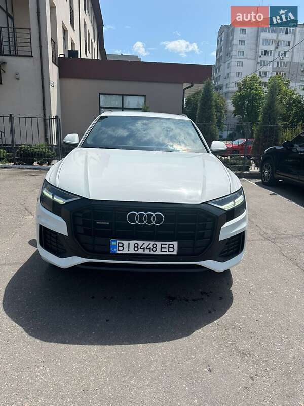 Audi Q8 (2019)