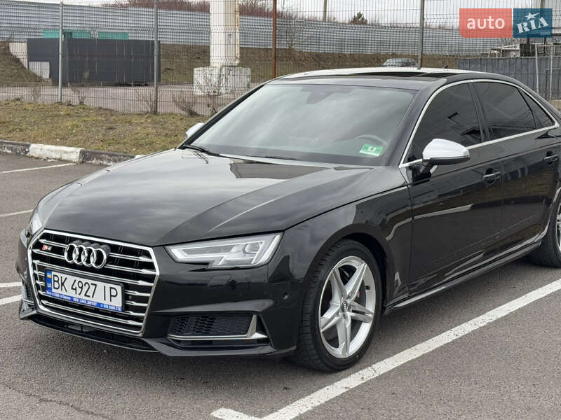 Audi S4 (2018)